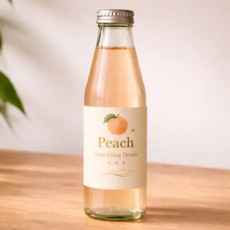 Стеклянная бутылка с этикеткой персикового напитка, образец печати этикеток