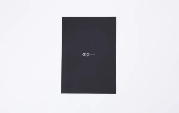 Melns buklets ar aip LIGHTS logo - bukletu izgatavošana un druka