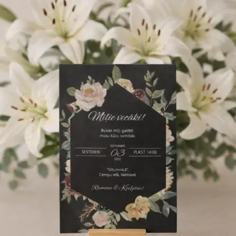 Tumšs kāzu ielūgums vecākiem ar ziedu dizainu – ielūgumu izgatavošana un druka