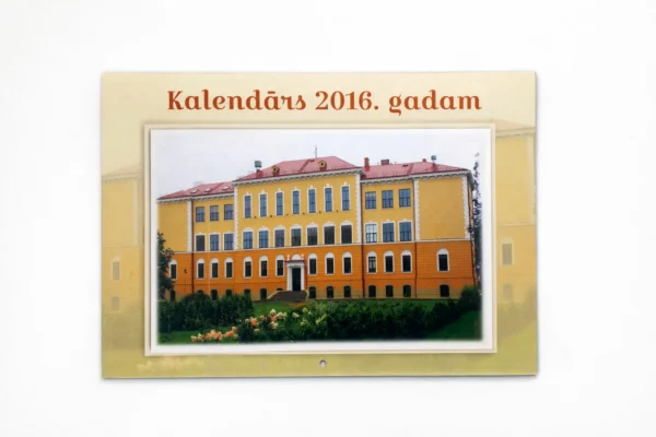 Перекидной календарь с изображением здания и надписью «Календарь на 2016 год»