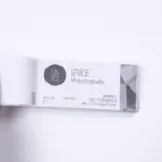 Teātra biļešu grāmatiņa ar perforāciju kā biļešu izgatavošanas un drukas paraugs