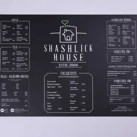 Melna A3 vienlapa ēdienkarte restorānam Shashlick House kā drukas paraugs