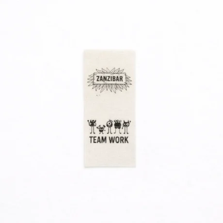 Dabiska kokvilnas birka ar melnu Zanzibar un Team Work druku