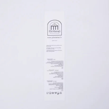 Balta neilona birka ar druku, Pils Matrači logo un kopšanas instrukciju